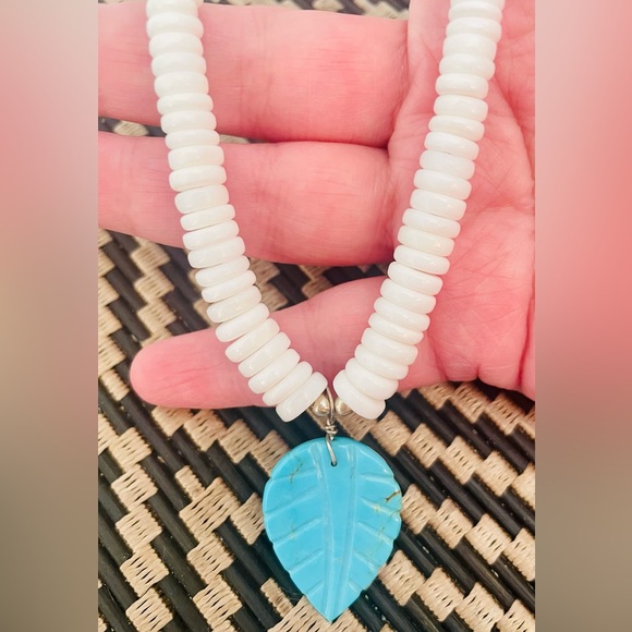 Native American Shell Disc and Turquoise Necklace - Picture 2 of 16